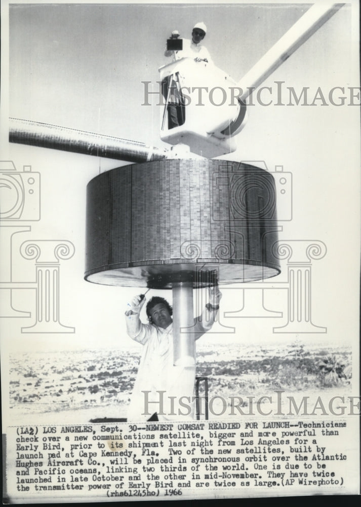 1966 Press Photo Newest Comsat from L.A. readied for launch at Cape Kennedy, Fla - Historic Images