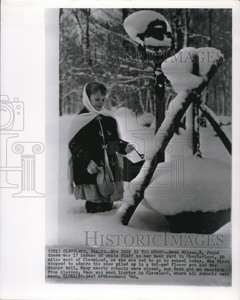 1960 Wire Photo 17 inches of snow in Chestland in Cleveland enjoyed by Wilson - Historic Images