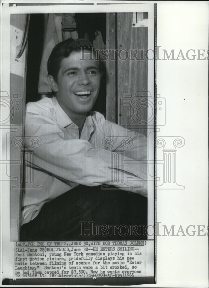 1966 Press Photo Santoni in his 1st motion picture &quot;Enter Laughing&quot; smiling - Historic Images