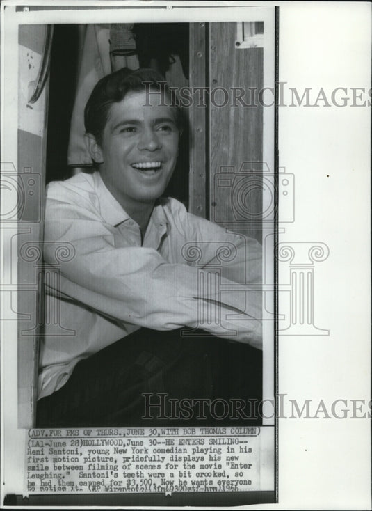 1966 Press Photo Santoni in his 1st motion picture "Enter Laughing" smiling - Historic Images