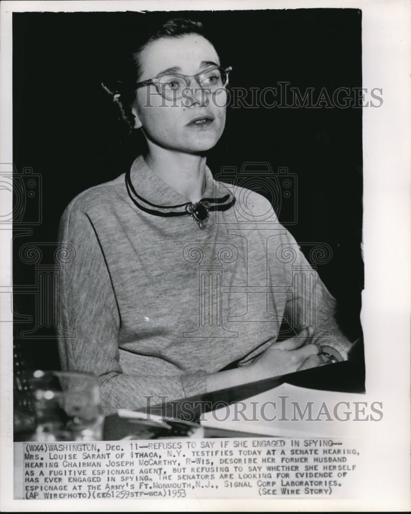 1953 Press Photo Mrs. Sarant refuse to say in spying at Senate Hearing - Historic Images