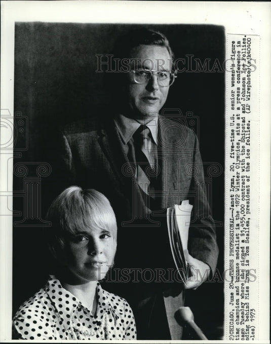 1973 Press Photo Lynn signed $1,455,000 contract in S&J IceFollies with Pres.Tom - Historic Images