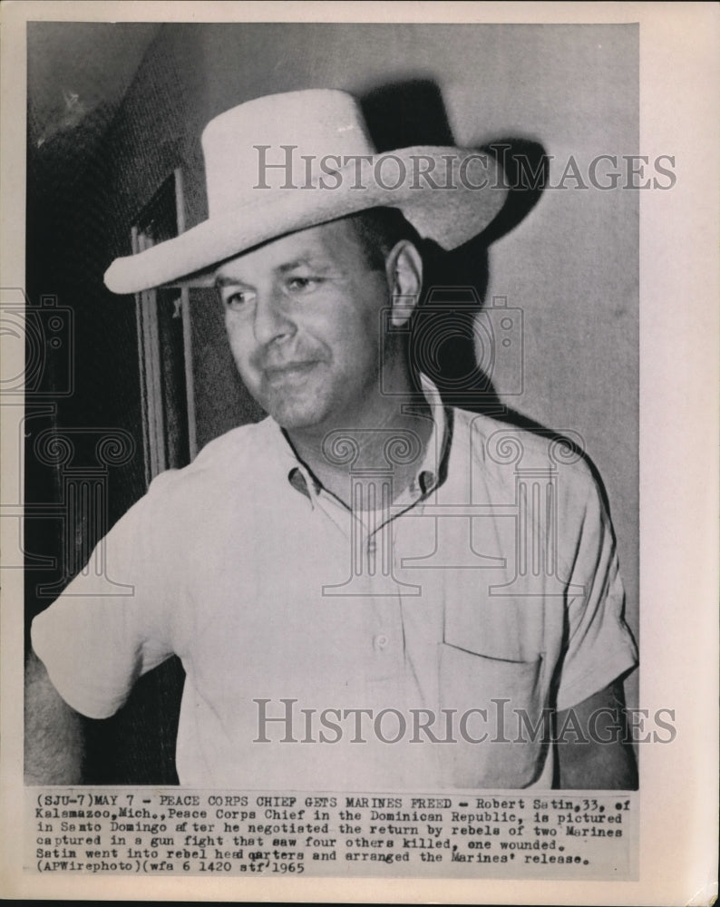 1965 Press Photo Satin gets Marines freed after negotiating with the rebels - Historic Images