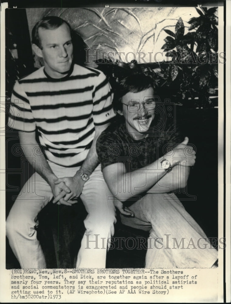 1973 Press Photo The social commentators, Smothers Brothers, Tom and Dick - Historic Images