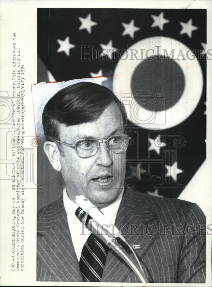 1974 Press Photo Ohio Democratic chairman William Lavell - Historic Images