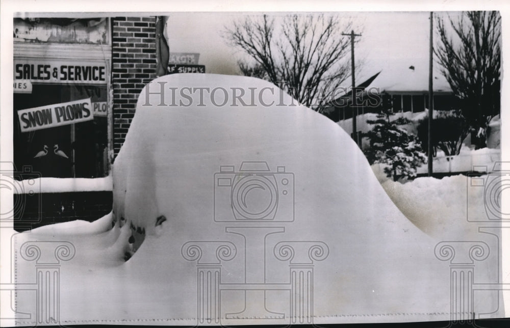 1982 Press Photo Car totally covered by Sioux Falls near-record 30-inch snow- Historic Images