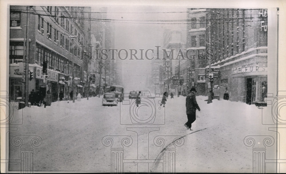 1964 Press Photo The Liberty Avenue with 18 inch snow fall hit - Historic Images