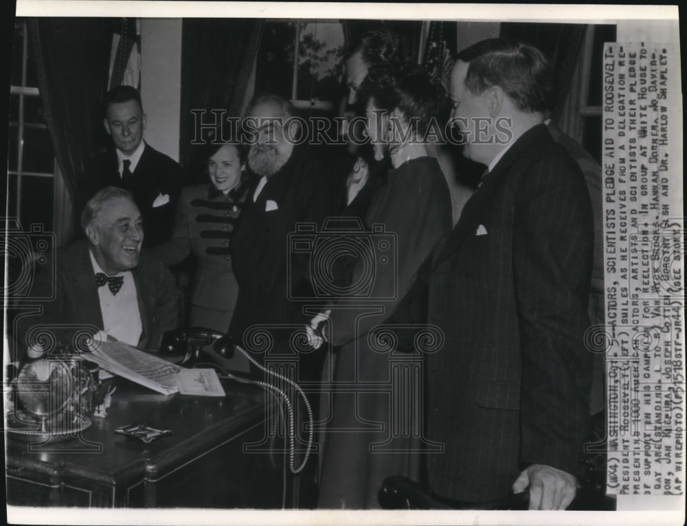 1944 Press Photo Actors,Scientists pledge aidto President&#39;s campaign reflection - Historic Images