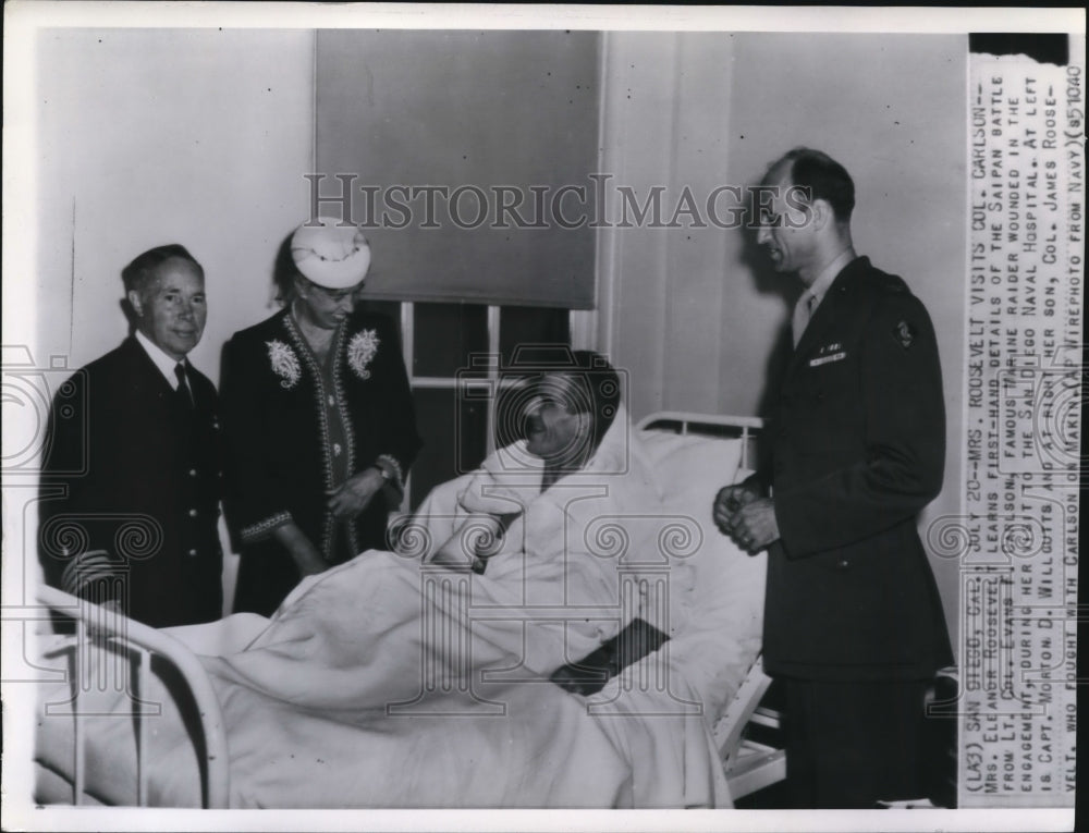 1944 Press Photo Mrs. Roosevelt visits Col. Carlson at San Diego Naval Hospital - Historic Images