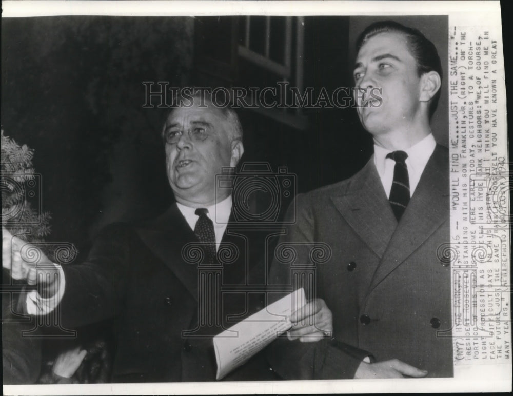 1940 Press Photo Pres Roosevelt with son Franklin on portico of county home - Historic Images