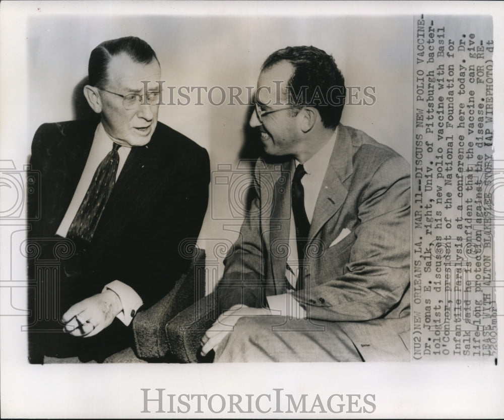 1954 Press Photo Dr. Salk discuss his new polio vaccine to O&#39;Connor atconference - Historic Images