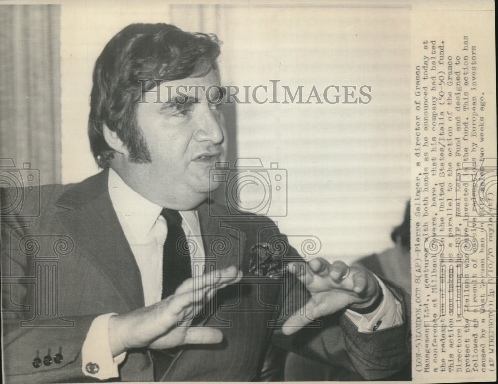 1970 Press Photo Pierre Salinger Gestures with Both Hands at Millbank Conference - Historic Images