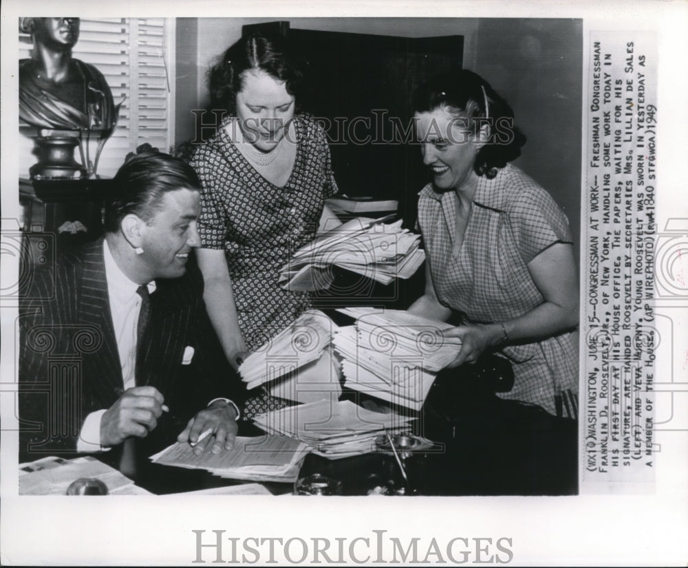 1949 Press Photo Congressman Franklin D.Roosevelt Jr. of N.Y. at his Office. - Historic Images