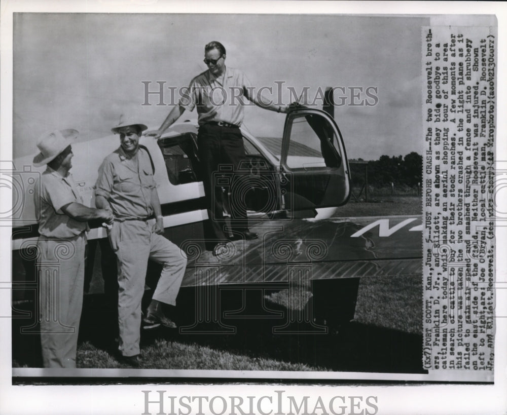 1957 Press Photo The two Roosevelt brothers, Franklin D. Jr., and Siliett are - Historic Images