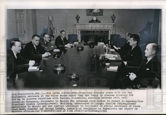 1961 Press Photo President Kennedy poses with his top diplomatic advisers at the - Historic Images