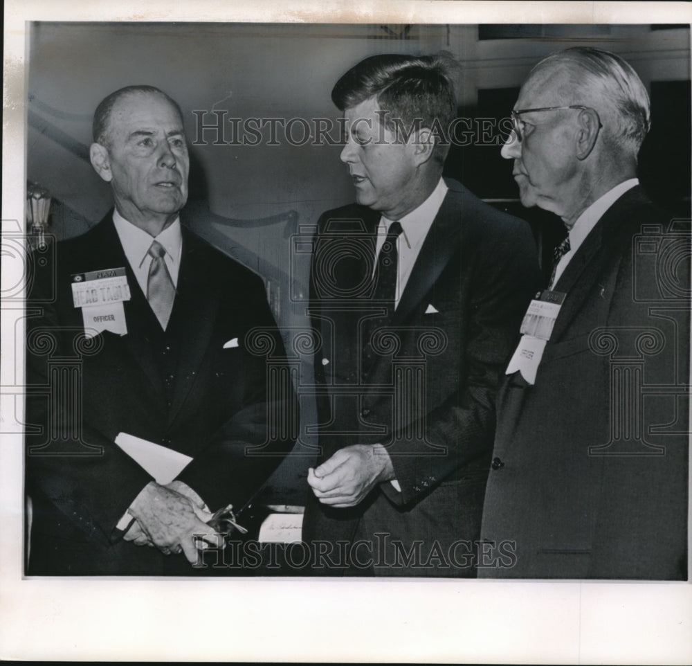 1961 Press Photo President Kennedy talks with Donald Hardenbrook, and John - Historic Images