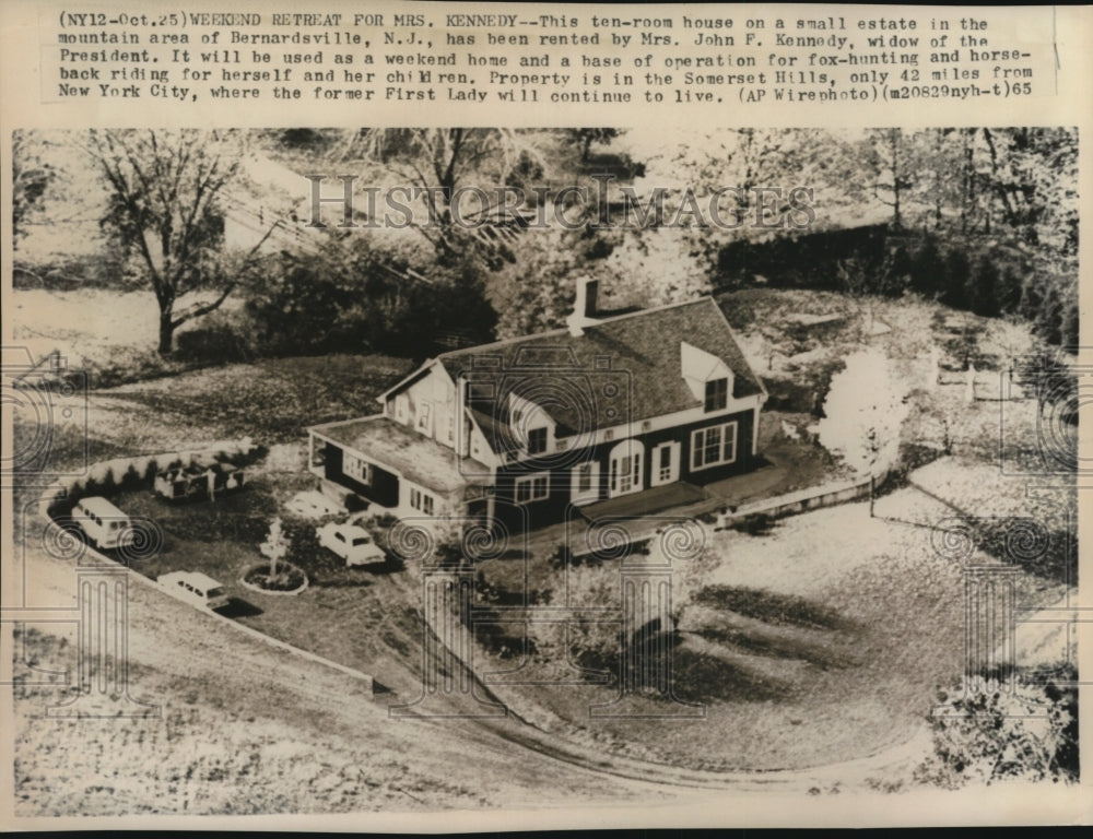 1965 Press Photo This ten-room house on a small estate in the mountain area of - Historic Images