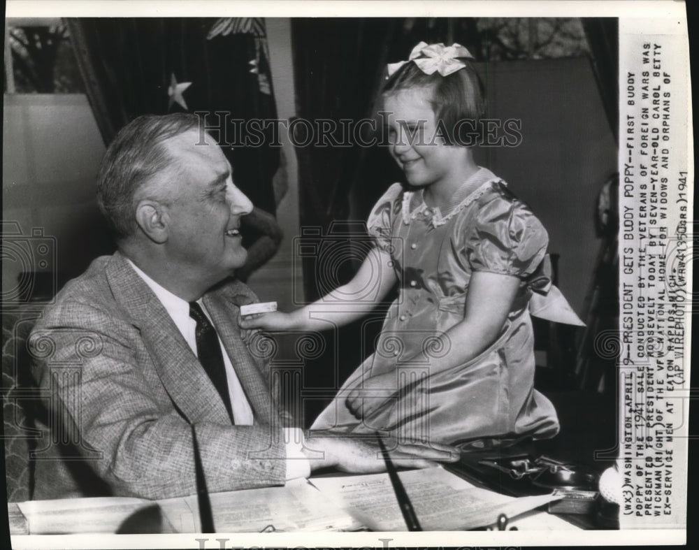 1941 Press Photo President Franklin Roosevelt with Betty Wickman. - Historic Images