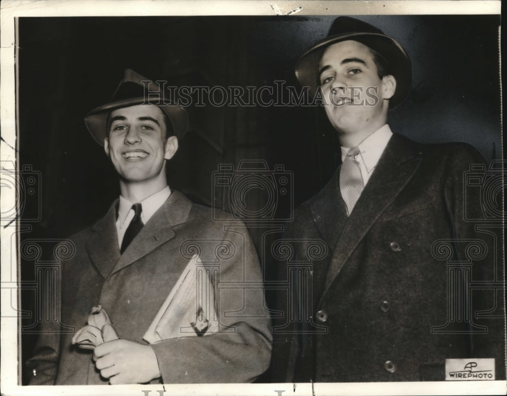 1937 Press Photo Franklin D.Roosevelt Jr. and Brother John Roosevelt. - Historic Images