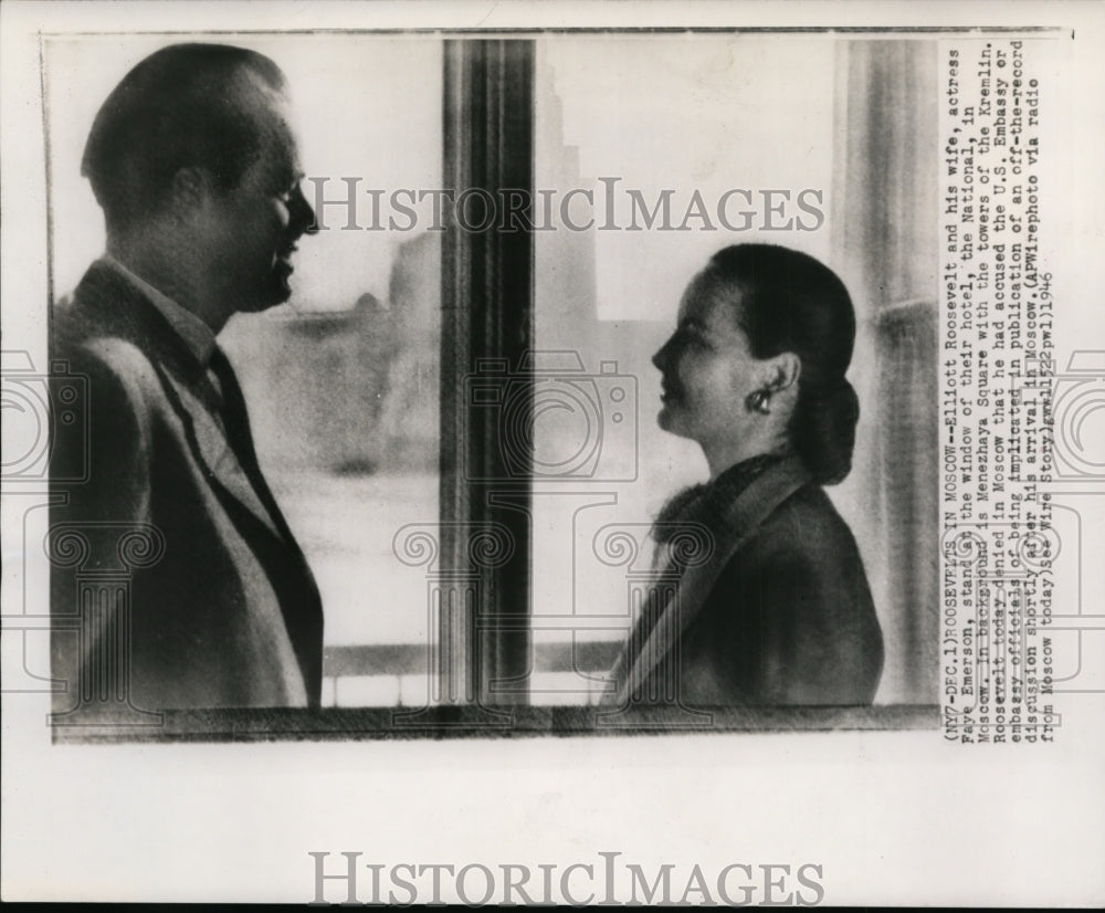 1946 Press Photo Elliott Roosevelt & wife actress Faye Emerson in Moscow - Historic Images
