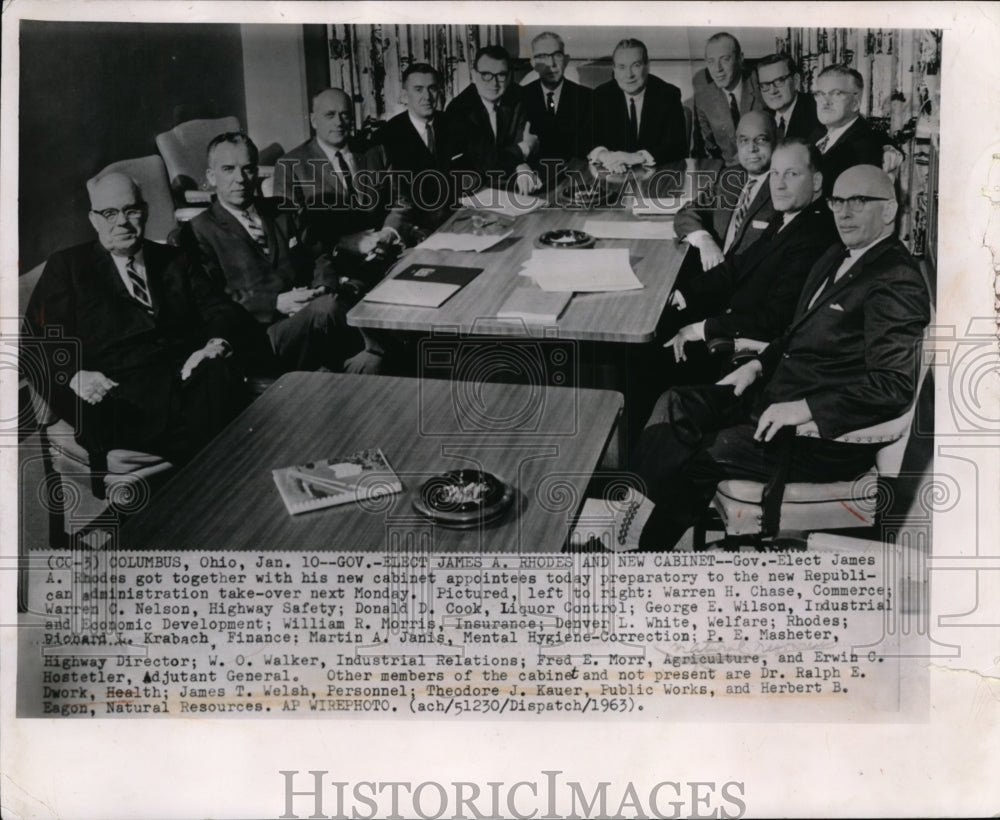 1963 Press Photo Gov. Rhodes and new appointed cabinet - Historic Images