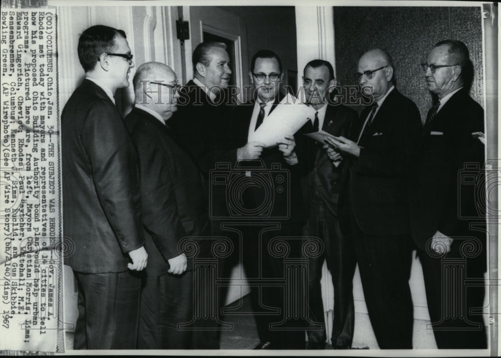 1967 Gov James Rhodes with mayors &amp; representatives of 14 cities - Historic Images