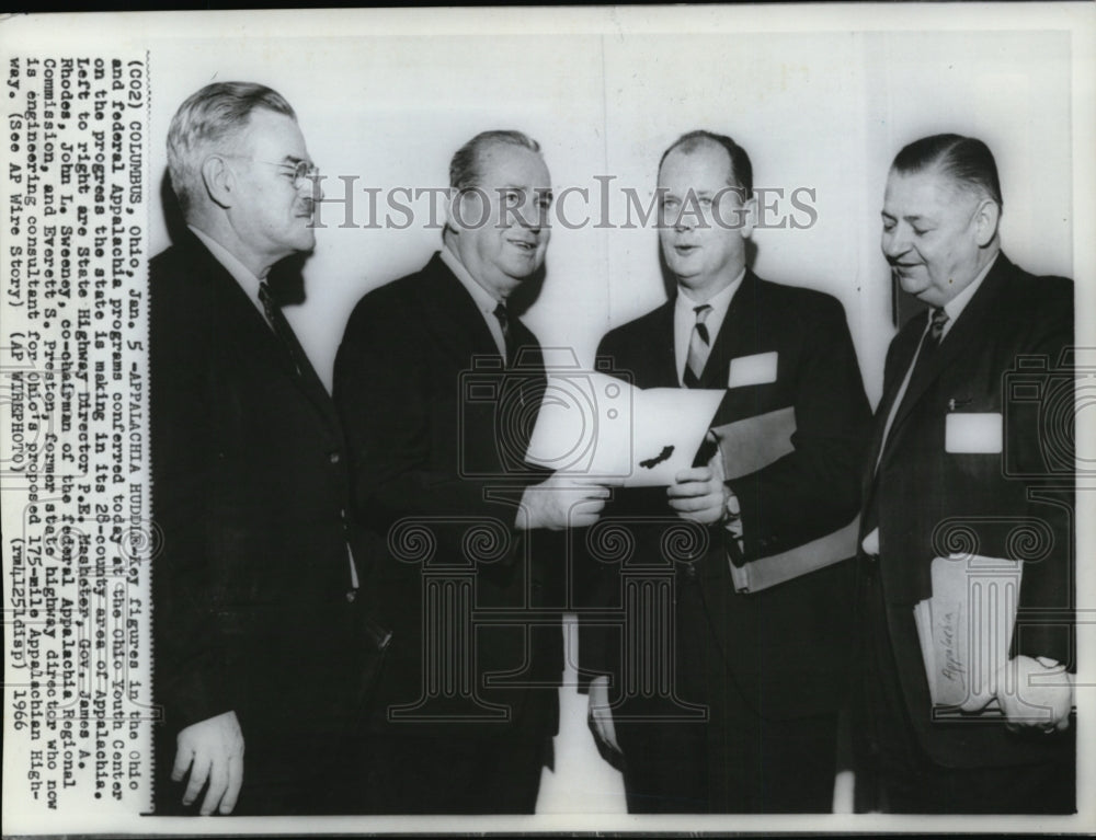 1966 Press Photo Key figures&amp;Fed. Appalachia prog. conferred at Ohio YouthCenter - Historic Images