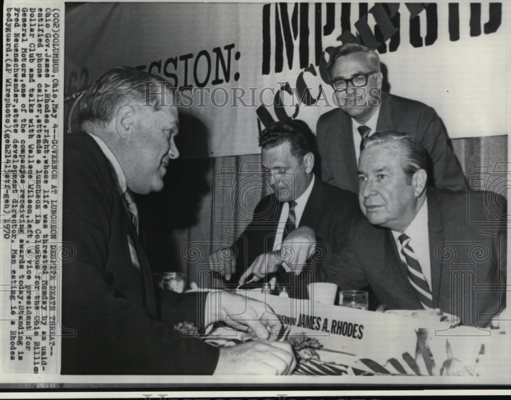 1970 Press Photo Gov. Rhodes attends lucheon in Columbus despite of death threat - Historic Images