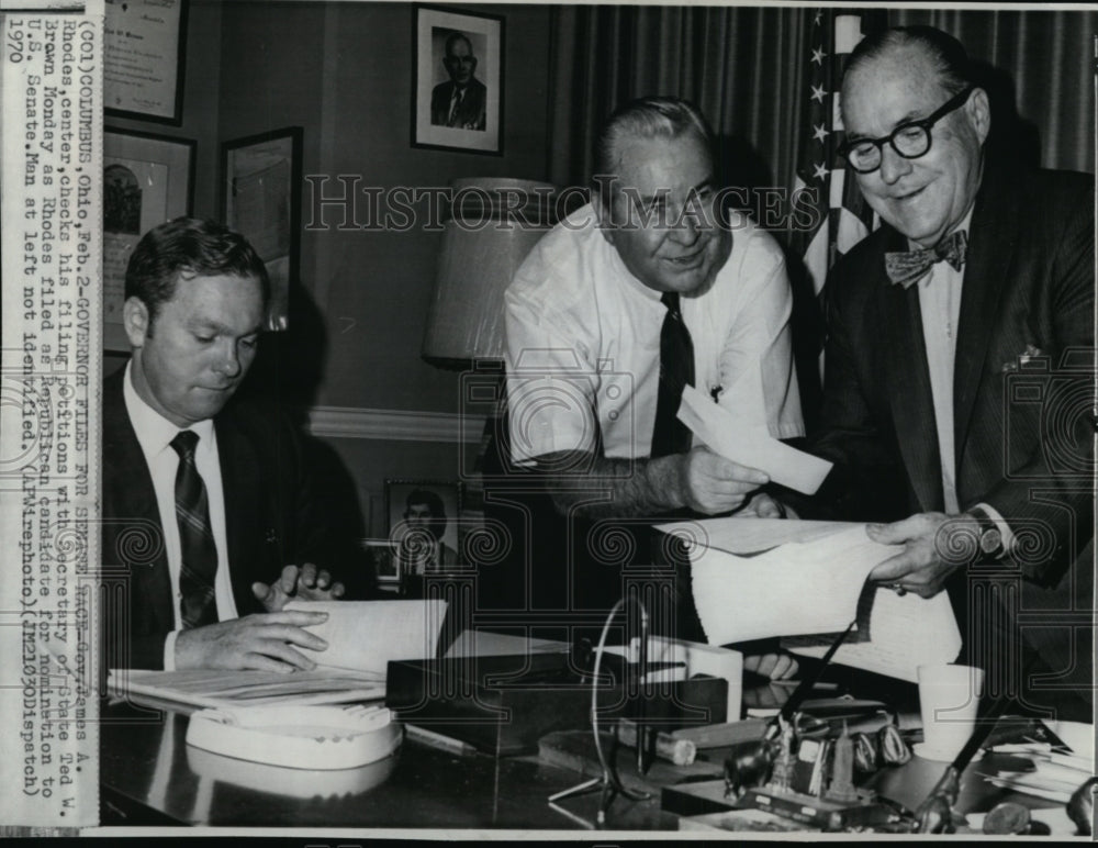 1970 Press Photo Gov. Rhodes files for Senate race with Brown at US Senate - Historic Images