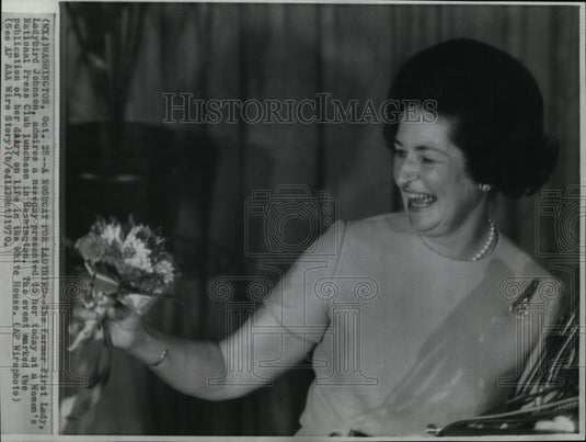 1970 Press Photo Ex-first lady Ladybird Johnson at Women's Nat'l Press Club - Historic Images