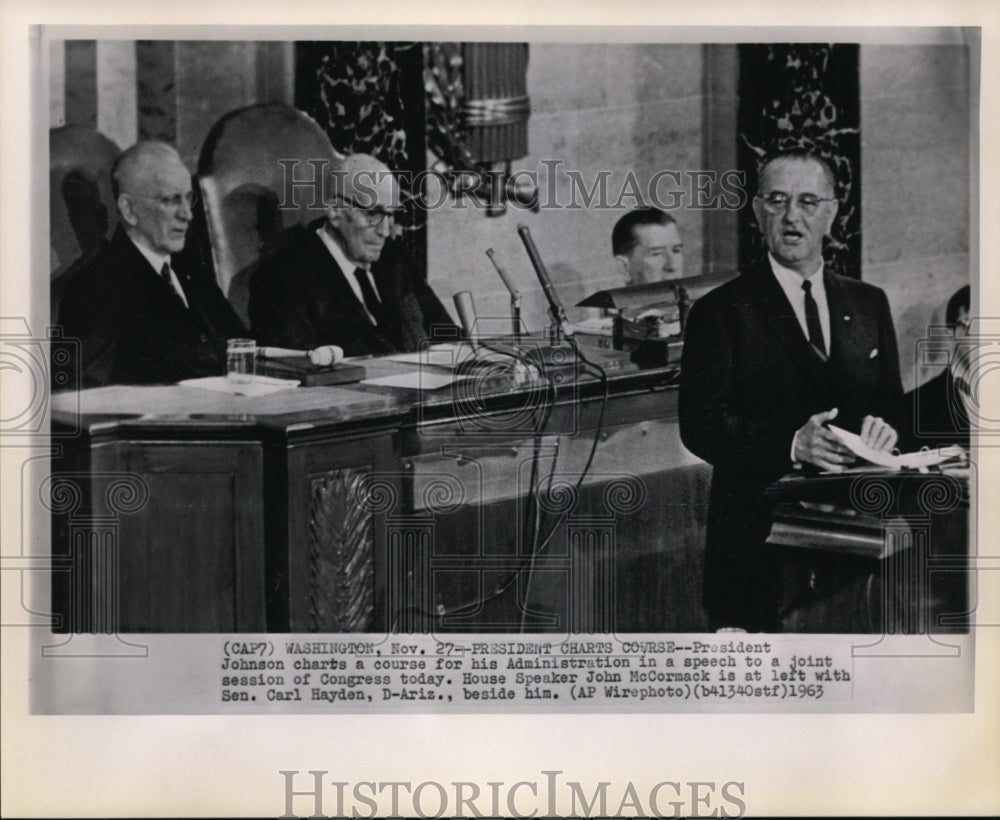 1963 Press Photo Pres Johnson charts course for his Administration in a speech - Historic Images