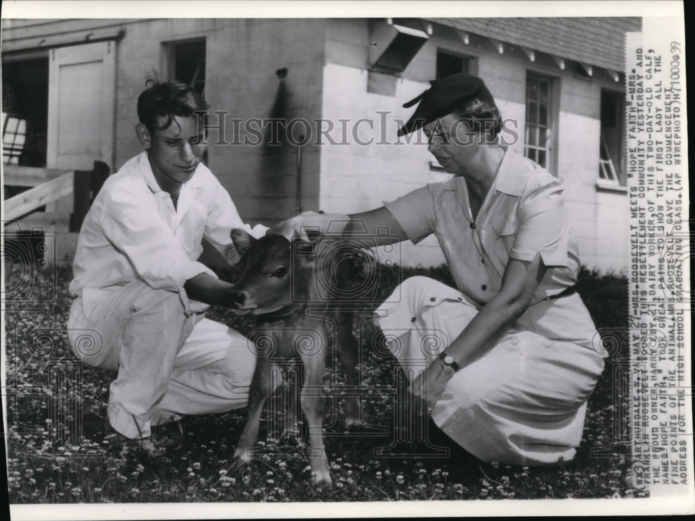 1939 Press Photo Mrs. Franklin D. Roosevelt Toured Resettlement Community - Historic Images