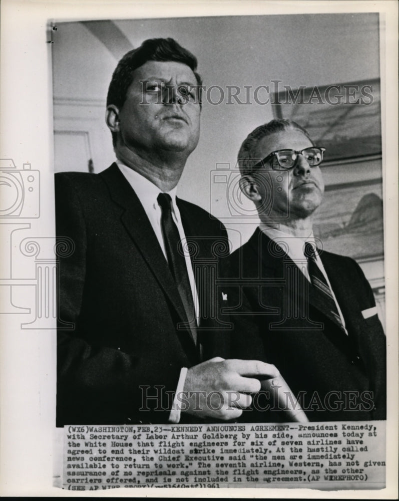 1961 Wire Photo Kennedy announces agreement in strike to stop at White House - Historic Images