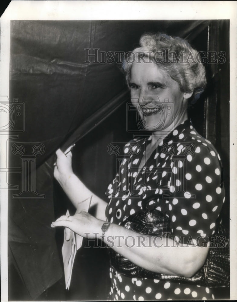 1942 Press Photo Mrs. Roosevelt leads for Congress in Michigan - Historic Images