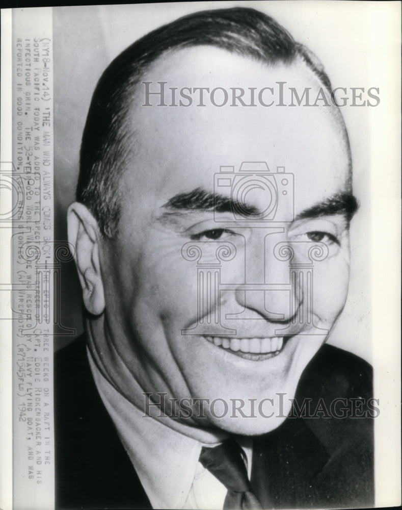 1942 Press Photo Capt. Rickenbacker back after 3 weeks on raft at South Pacific - Historic Images