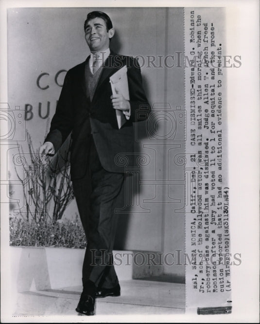 1954 Press Photo Edward Robinson Jr Dismissed From Robbery Case - Historic Images
