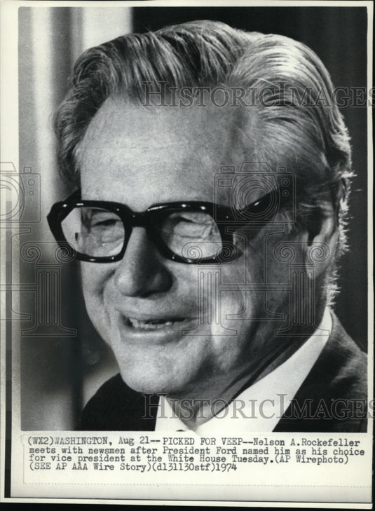 1974 Press Photo Nelson Rockefeller meets newsmen after Pres Ford named him - Historic Images