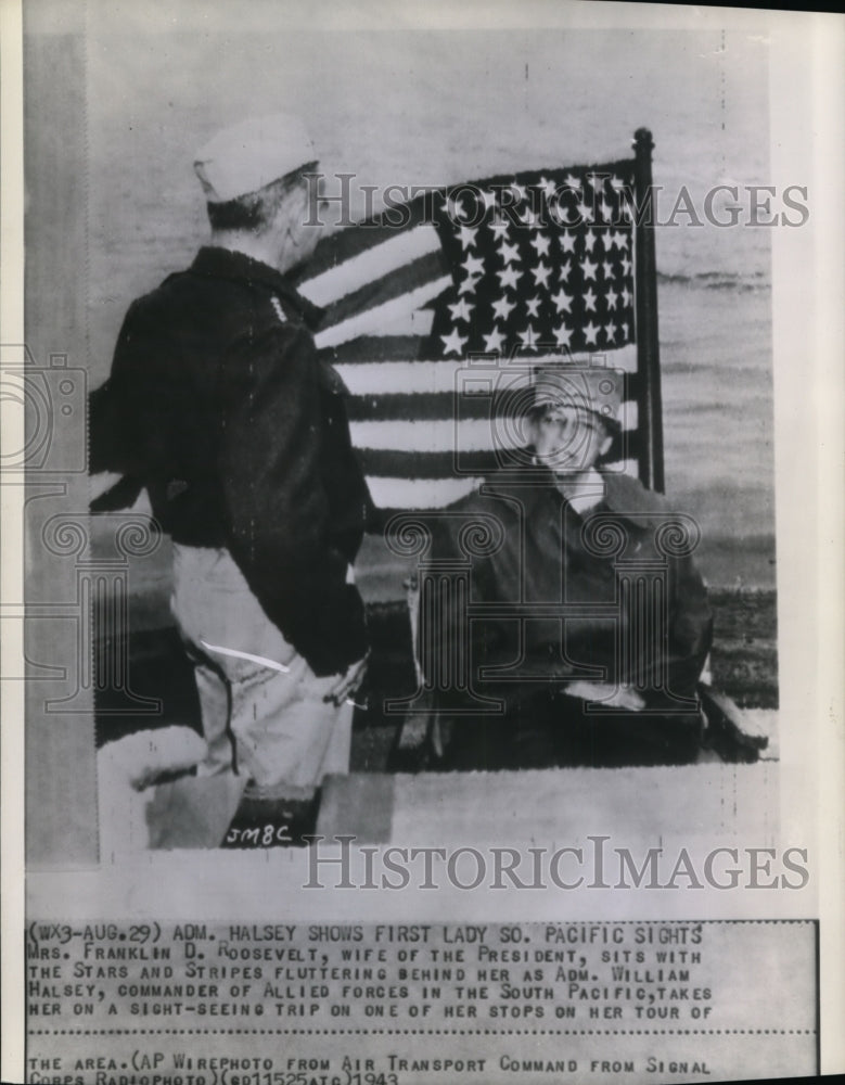 1943 Press Photo Mrs.F.D.Roosevelt Sits with The Stars and Stripes - Historic Images