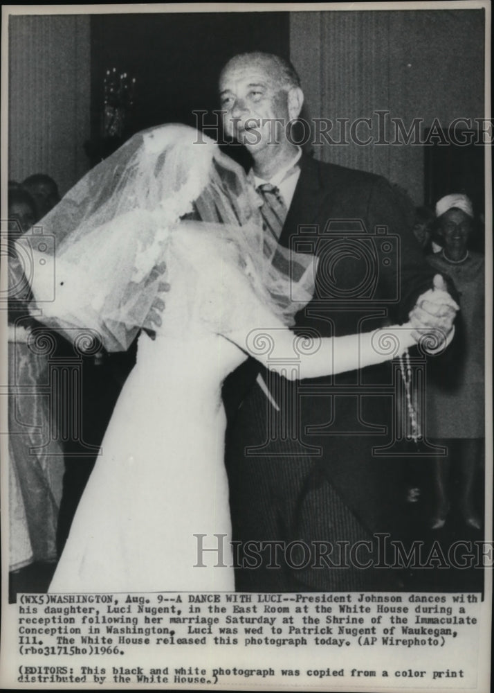1966 Press Photo Pres. Johnson dances with his daughter, Luci Nugent - Historic Images