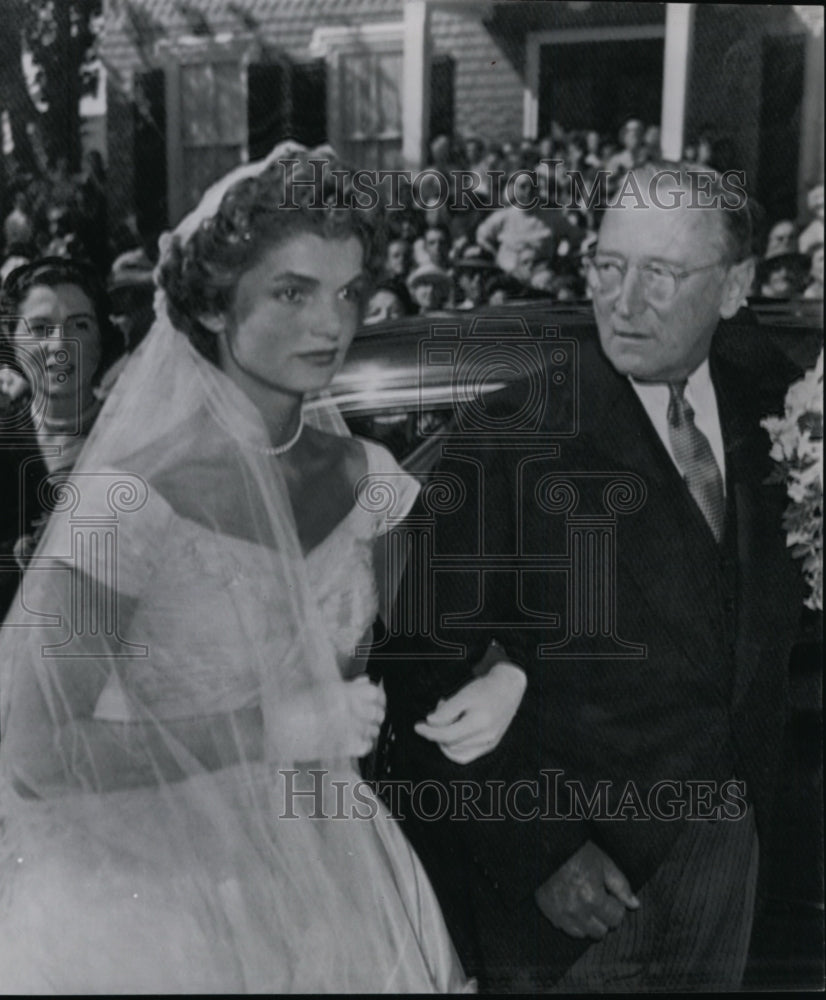 1961 Wire Photo Jacqueline Lee Bowrer being escorted from car and the church - Historic Images