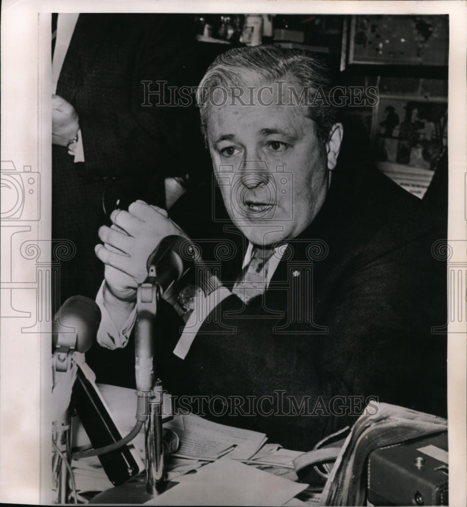 1964 Press Photo Attorney Melvin Belli on resigning from the American Bar Assn - Historic Images