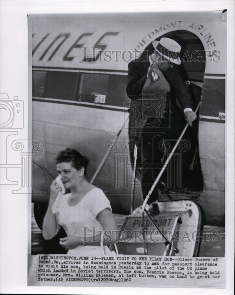 1960 Wire Photo Oliver Powers of Pound, Va., arrives in Washington  - Historic Images