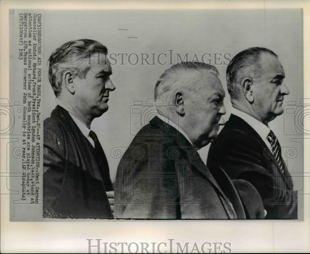 1963 Press Photo Ludwig Erhard and Pres.Lyndon Johnson Stand at Attention - Historic Images