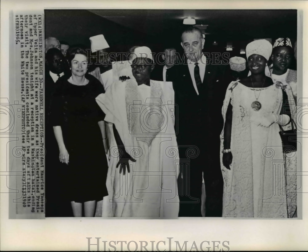 1965 Press Photo Yameeges entertained by Johnsons in a Washington hotel - Historic Images