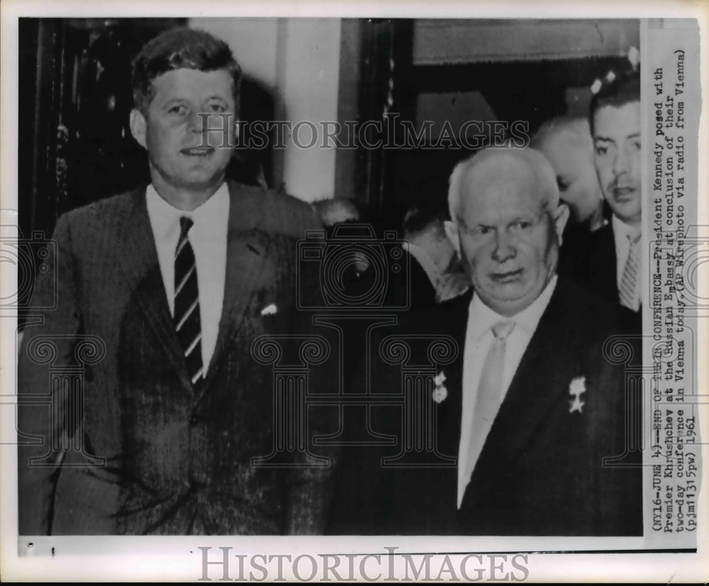 1961 Press Photo Pres Kennedy with Premier Khrushchev at Russian Embassy Vienna - Historic Images