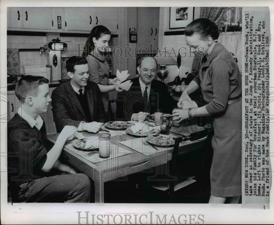 1960 Press Photo Breakfast at the Rusk's Home at Scarsdale, New York City - Historic Images
