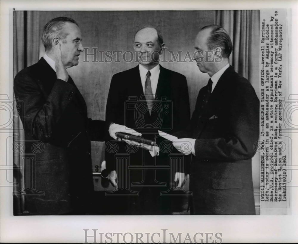 1961 Press Photo Harriman sworn in as ambassador in State Dept. ceremony - Historic Images