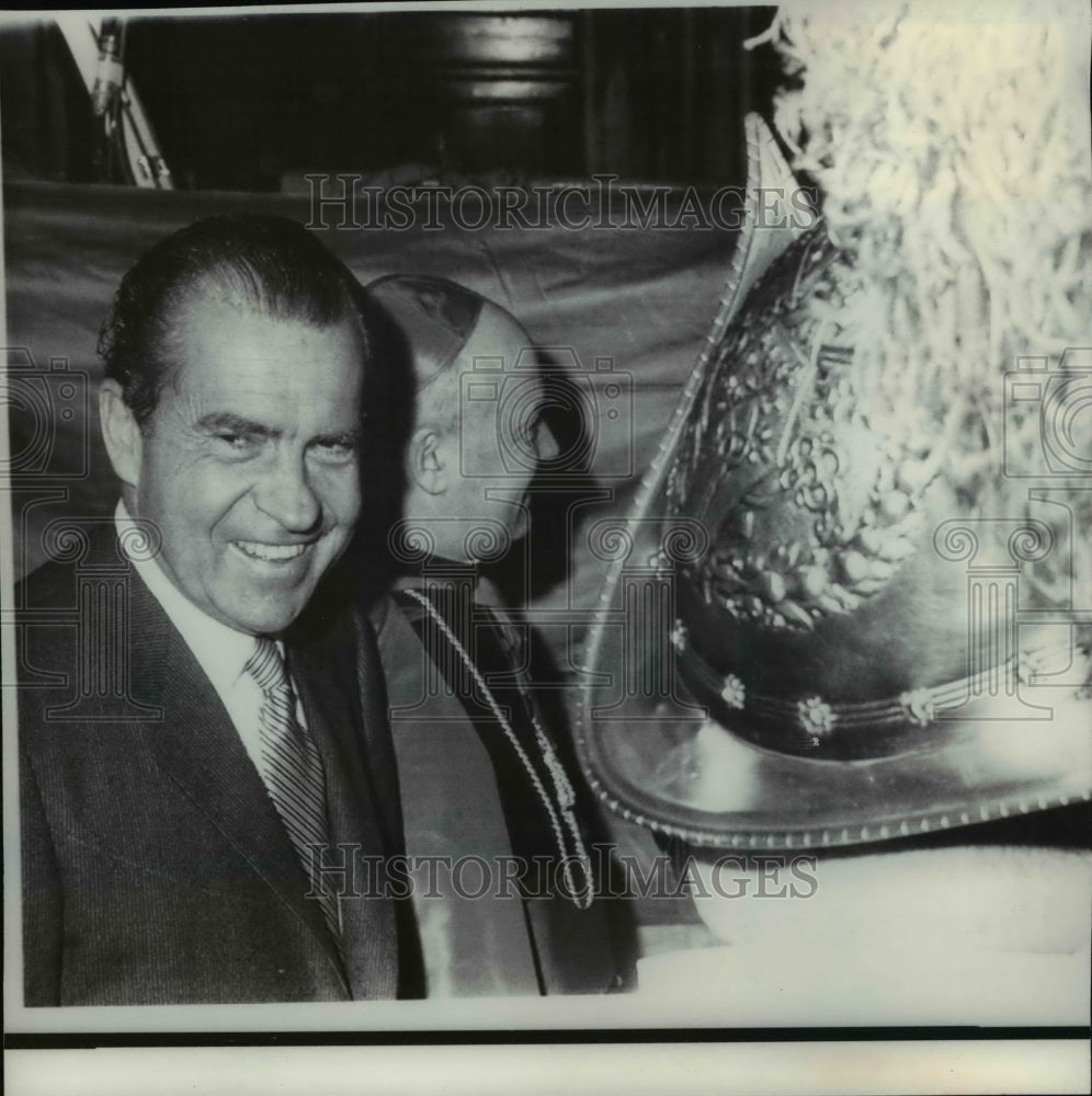 1969 Press Photo US Pres Richard Nixon is escorted by Msgr Giovanni Benelli - Historic Images