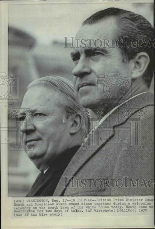 1970 Press Photo British Prime Minister Edward Heath and Pres Nixon stand close - Historic Images