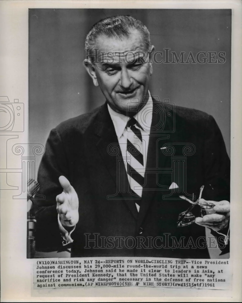 1961 Press Photo Vice Pres Johnson discusses round-the-world trip - Historic Images